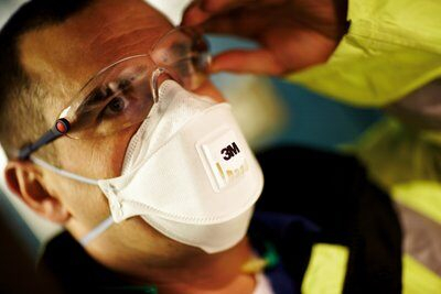 Masca protectie respiratorie 3M Aura™ 9332+, protectie ridicata FFP3, supapa 3M™ Cool Flow™ [7]