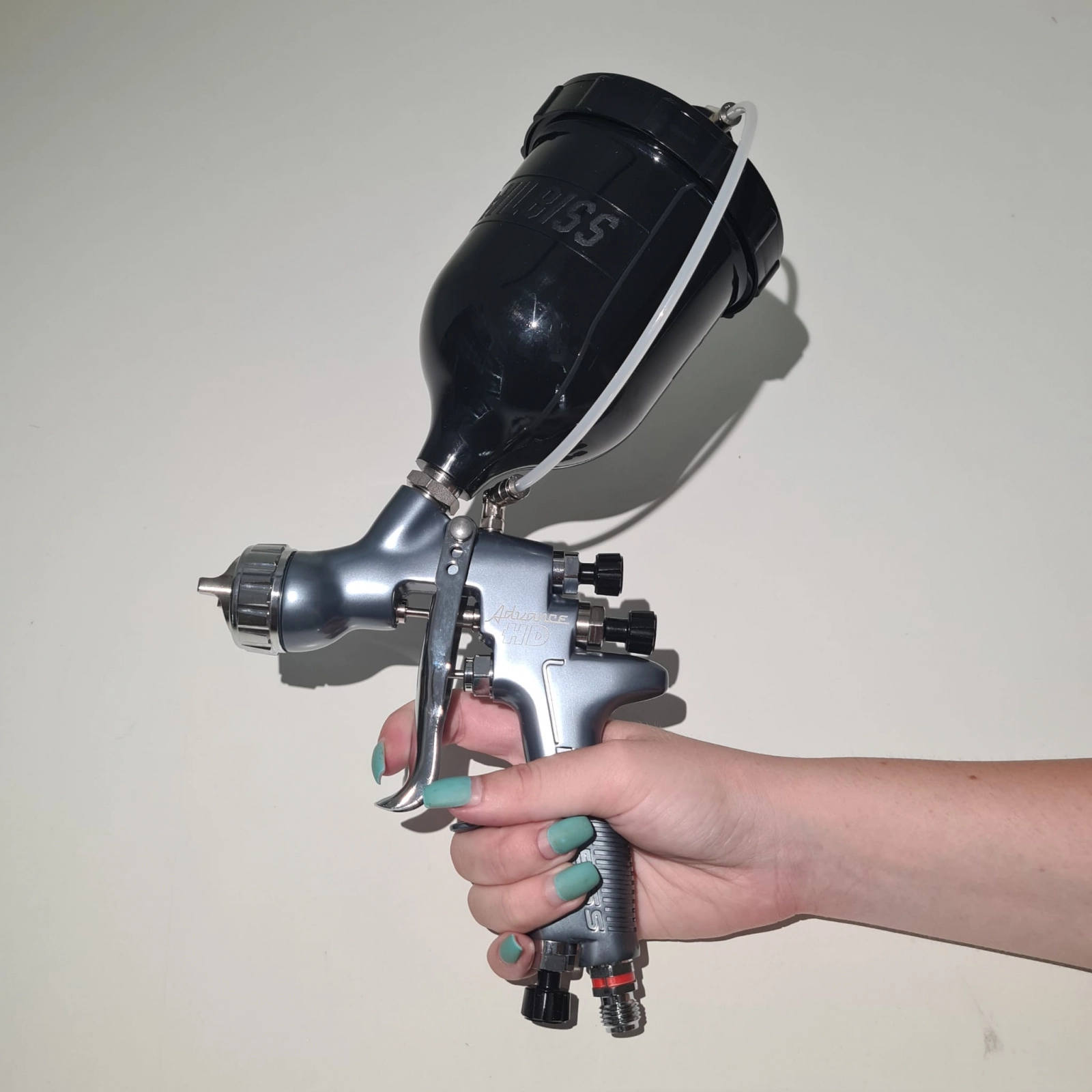Pistol de vopsit, DeVilbiss Advance HD Conventional, consum aer de la 339 l/min, cana sus presurizata 600 ml, duza la alegere [1]