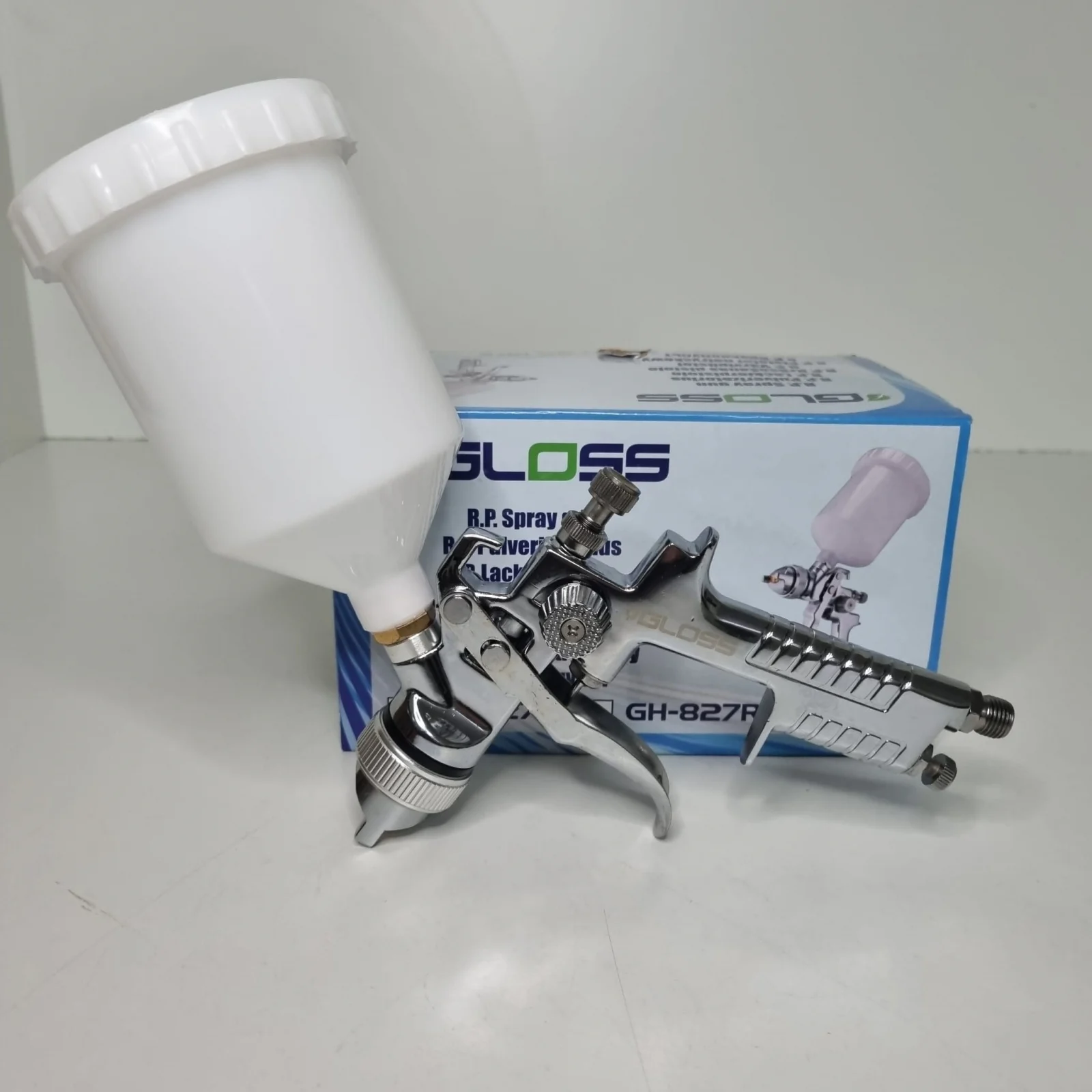 Pistol de vopsit Gloss GH-827 RP, cupa plastic 600 ml, duza la alegere, consum aer incepand cu 254-311 l/min [2]