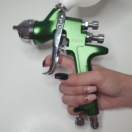 Pistol de vopsit, Italco H-929 HVLP, cupa plastic 600 ml, duza 1.3 mm, consum aer incepand cu 340 l/min [7]