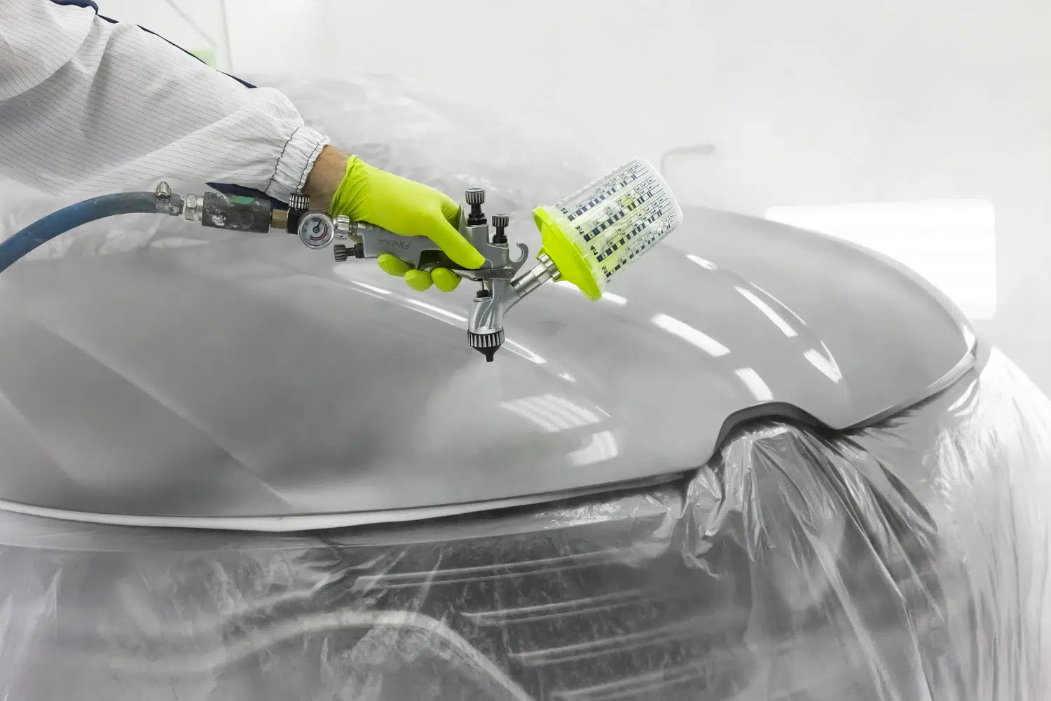 Sistem aplicat vopseaua, Finixa GPS, contine 50 pahare, 50 capace, 1 cana rigida, 0.65 litri [10]