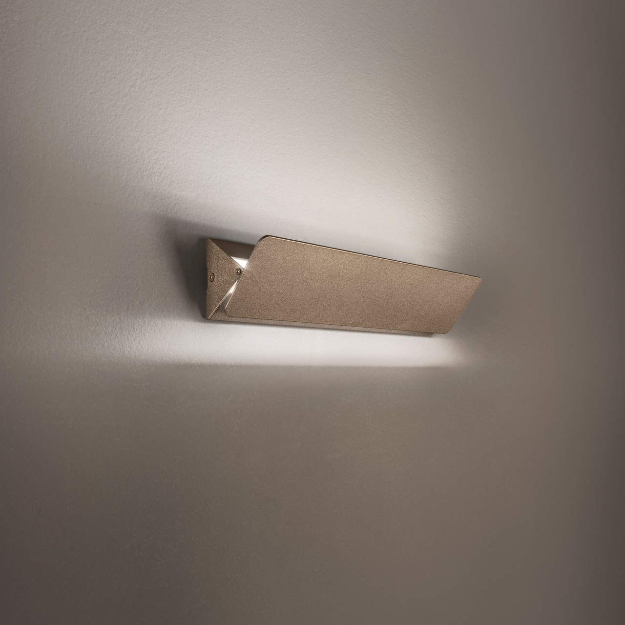 APPLIQUE LED AILERON BRONZO 10W 1300LM 4000K 35X5,5X8CM [3]