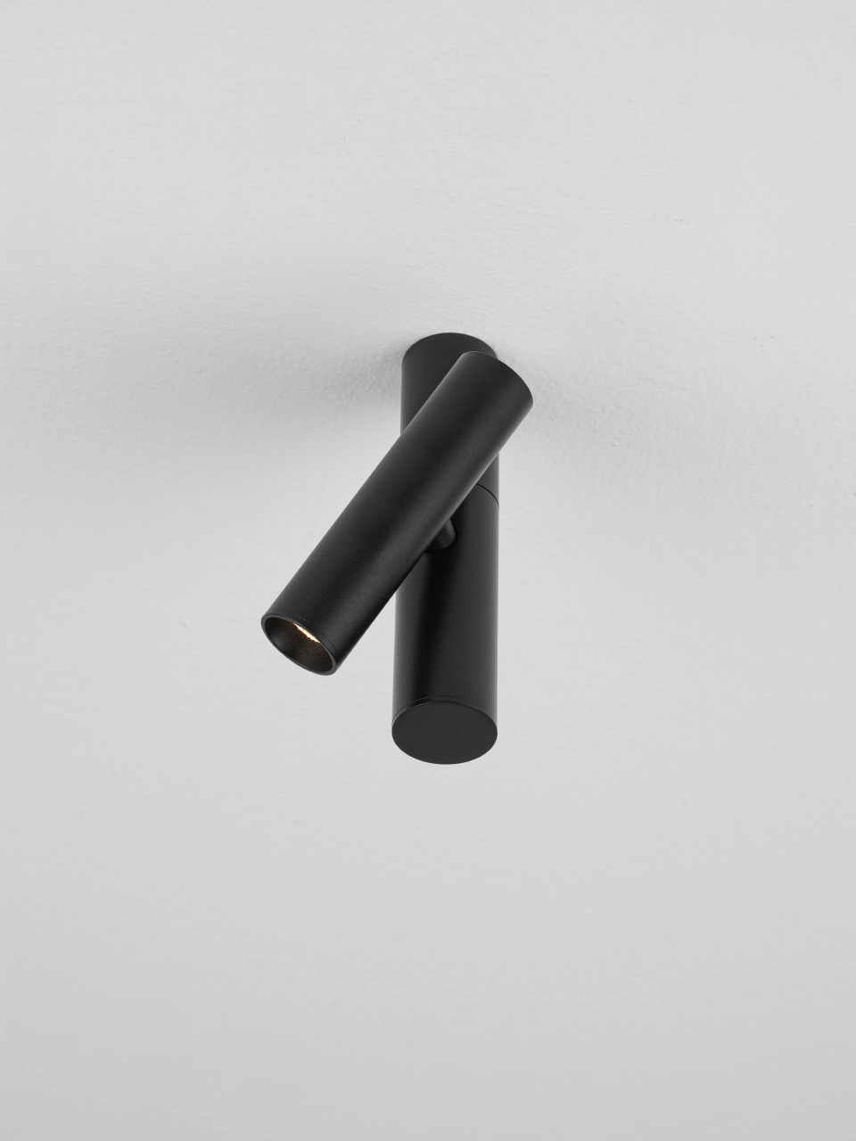 AVELO 1 black [6]