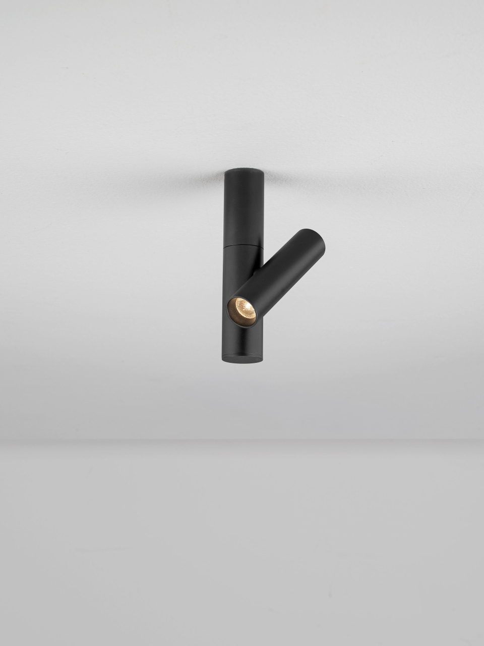 AVELO 1 black [4]
