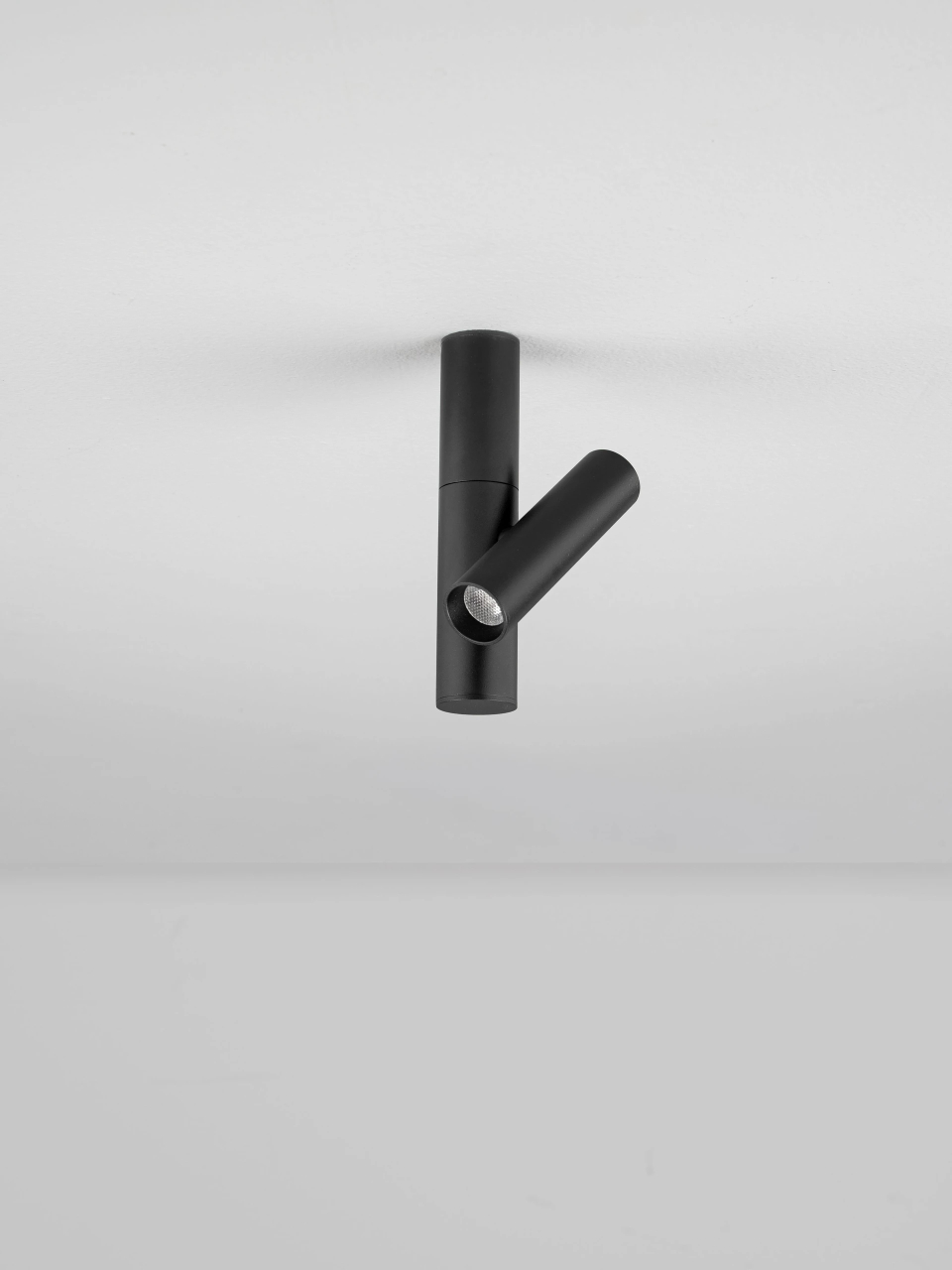 AVELO 1 black [3]