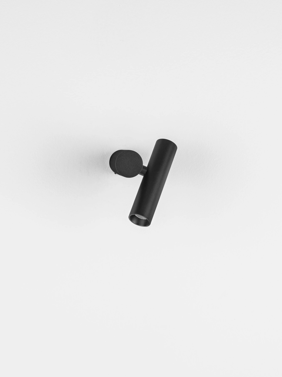AVELO 1 black [8]
