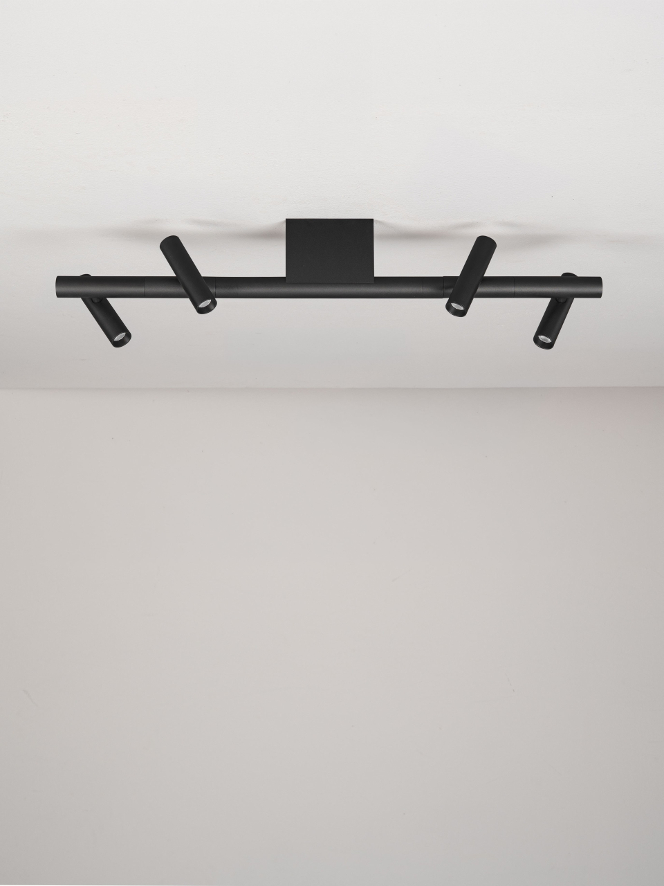 AVELO 1 black [3]