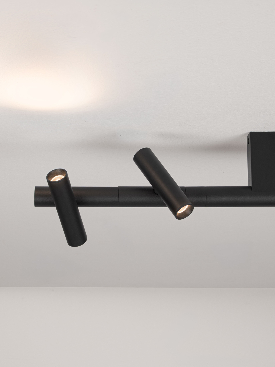 AVELO 1 black [5]