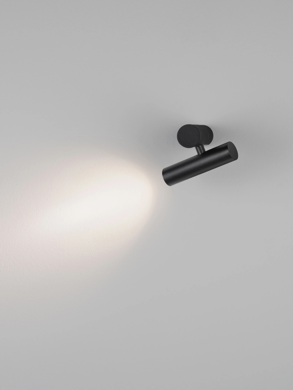 AVELO 1 black [12]