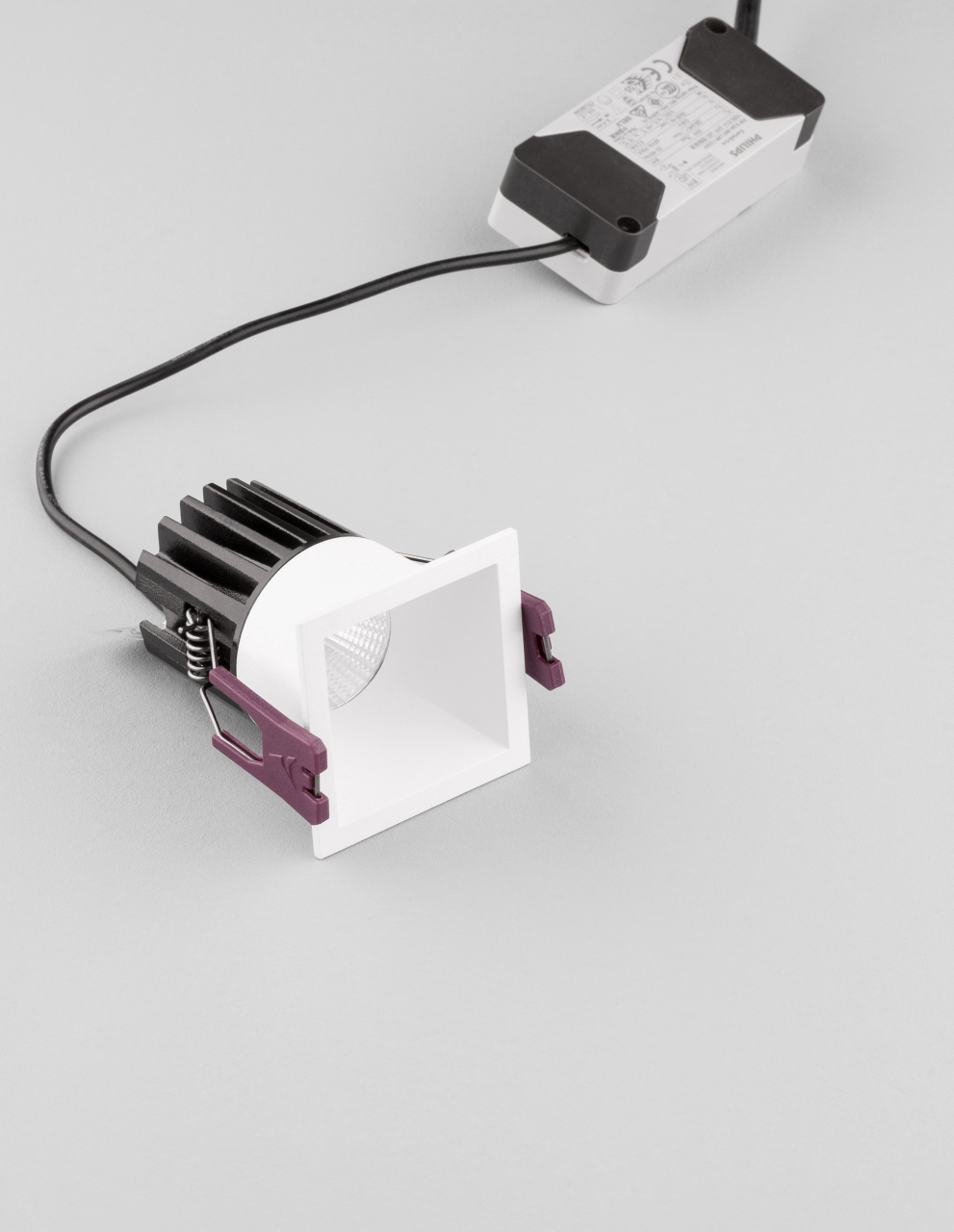 Bree W30-7W-RC-D5.6-Sq [4]