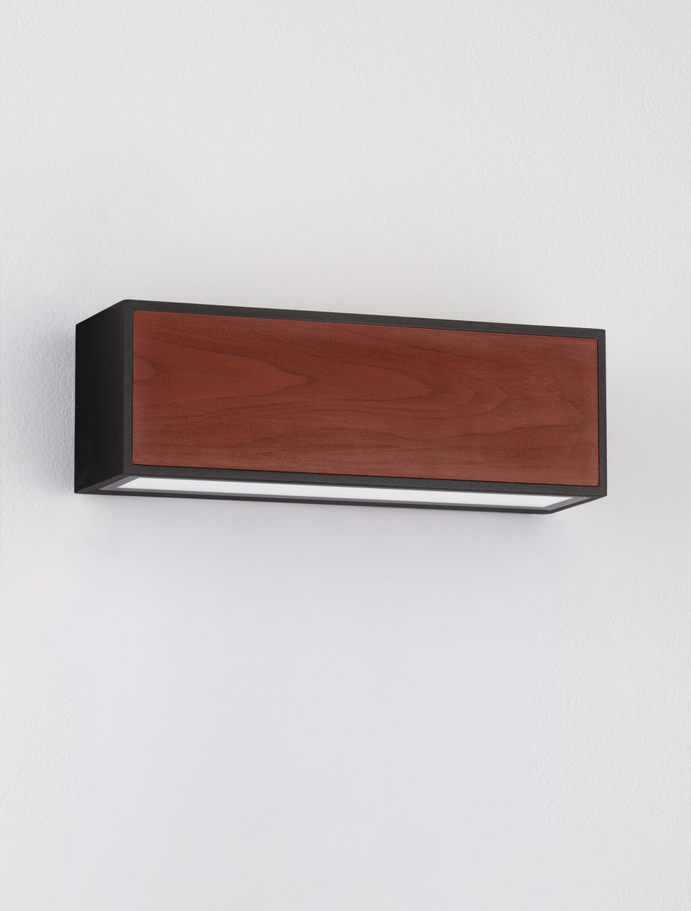 BROWN [3]