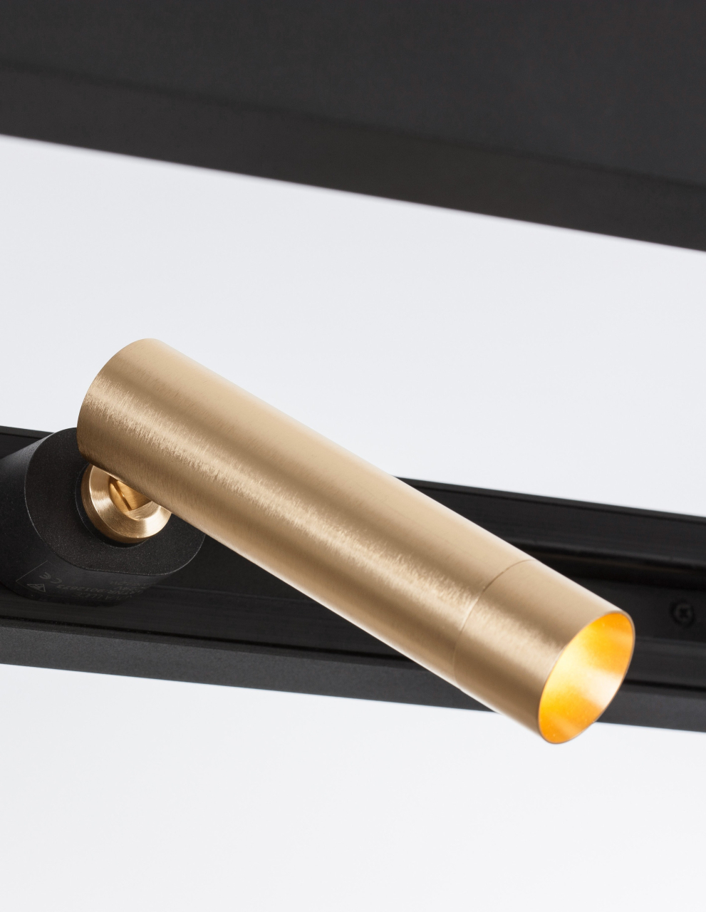 Buxton Magnetic B30-10W-D3-Spot [4]