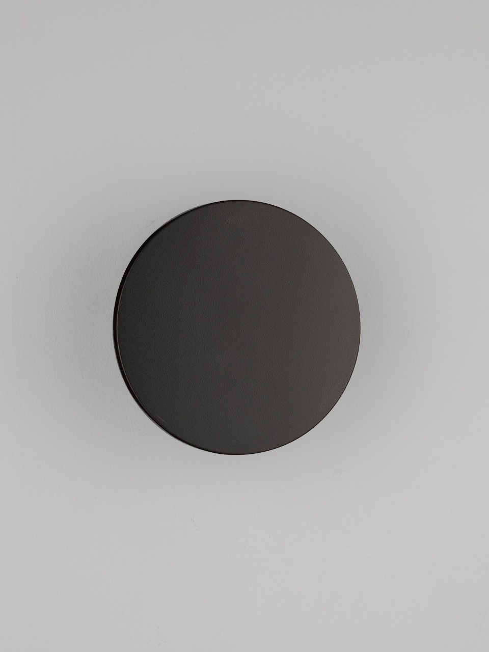 ELLUX [3]