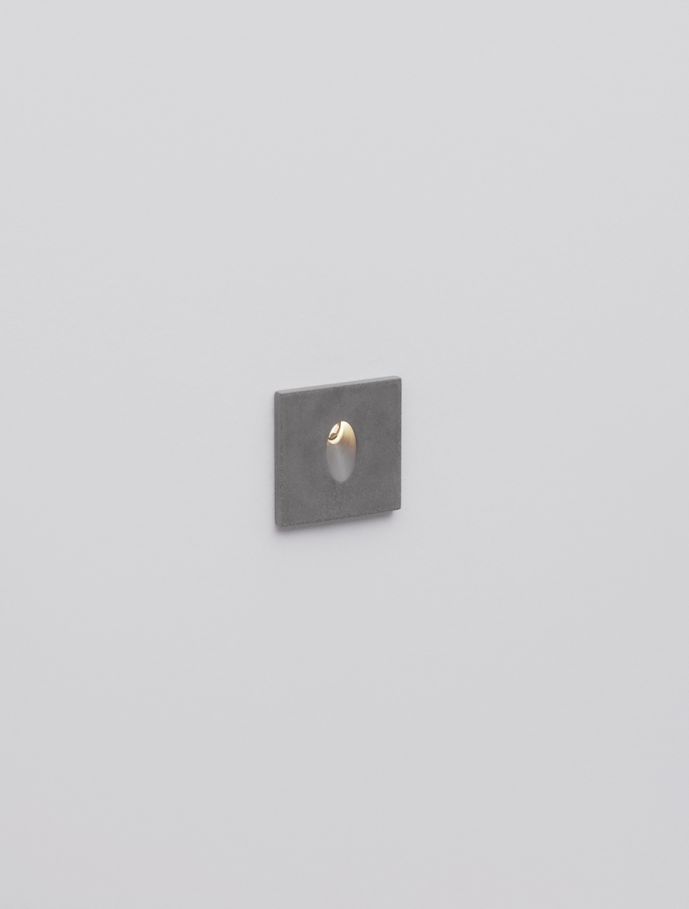 FILNO COVER OVAL [4]