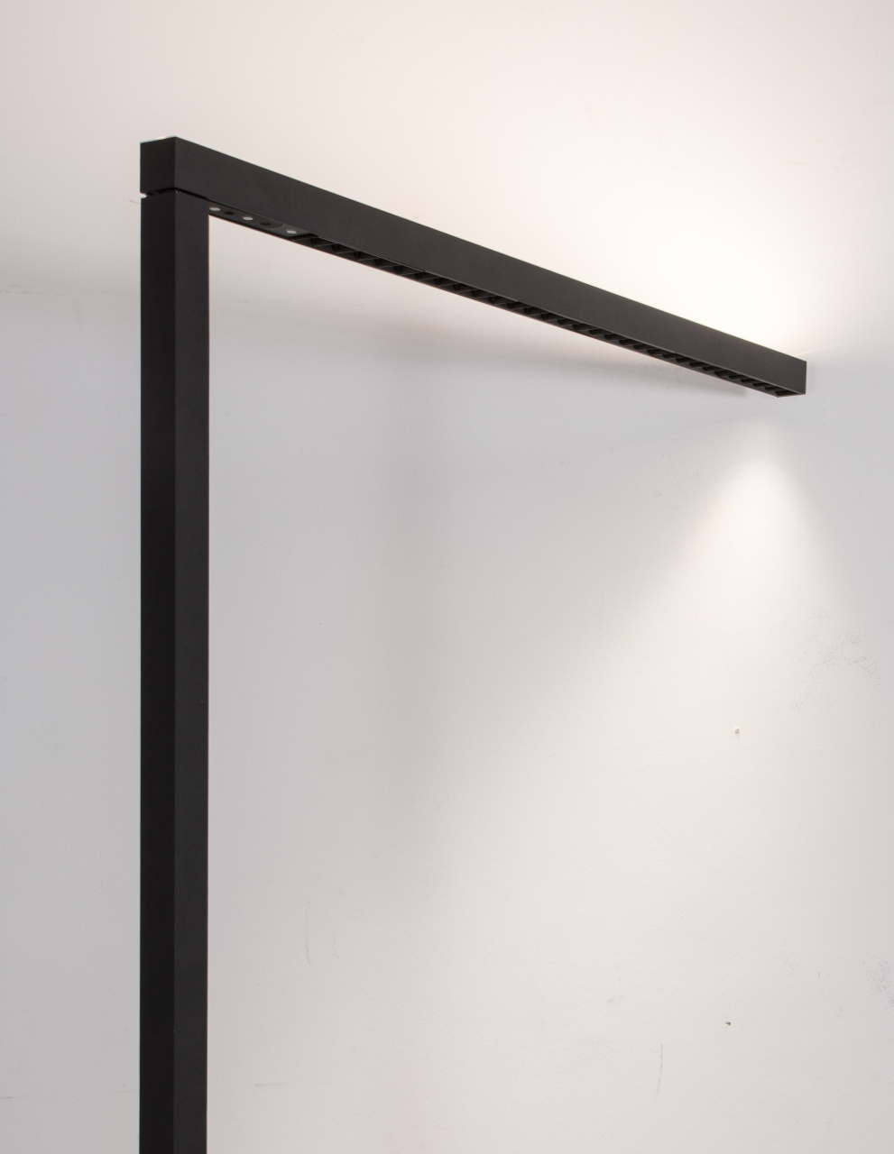 Gal B30-40W-Touch Dimmable-A120 [4]