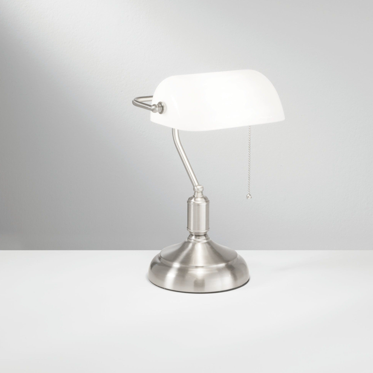 LAMPADA DA TAVOLO MARSHALL BIANCOLATTE 1XE27 26X18X40CM [2]