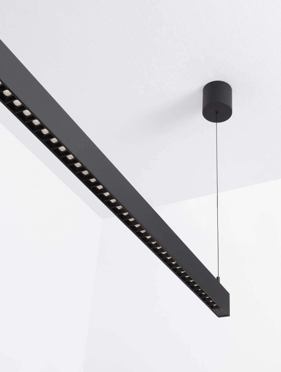 Linear Lighting Profiles B30-25W-Motion Sensor [5]