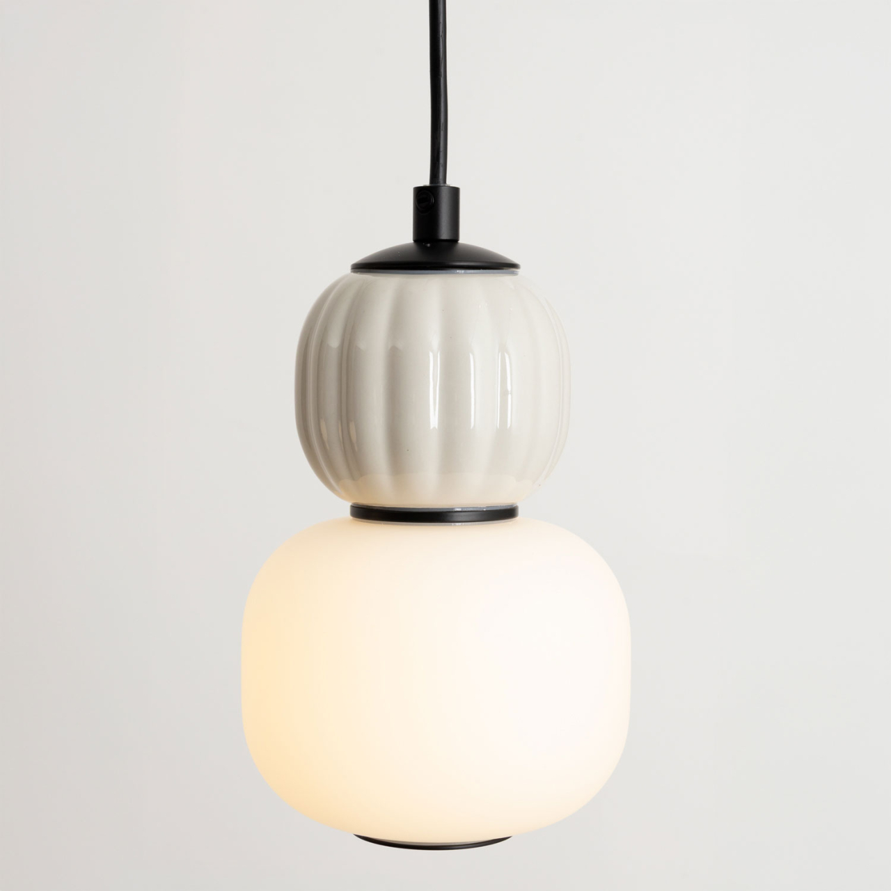 MAXLIGHT P0624 LAMPA WISZACA MULTICOLOR MODERN 5W, OPAL + LIGHT GREY [6]