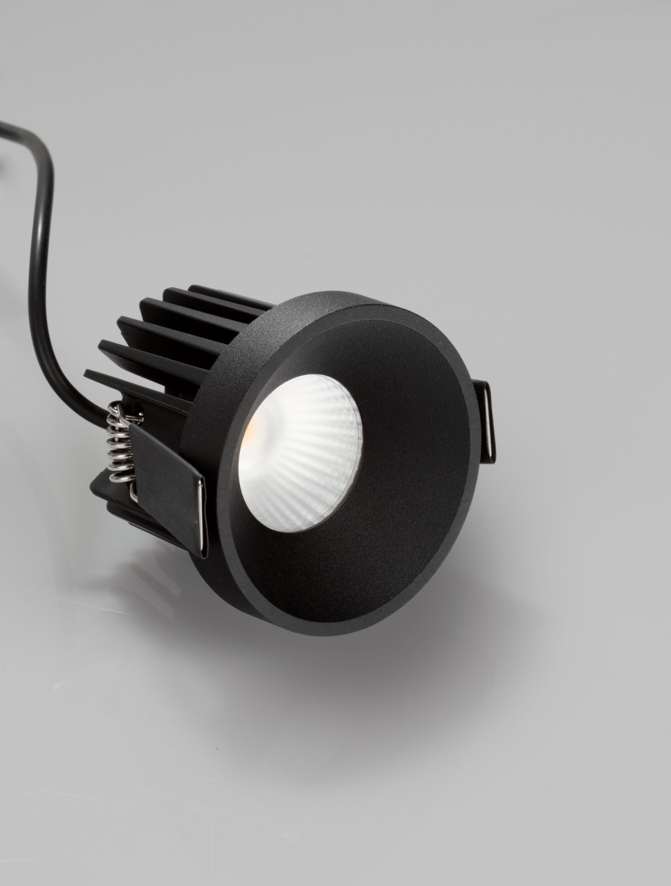 Petit B30-9W-RC-D6.2-H5.5 [3]