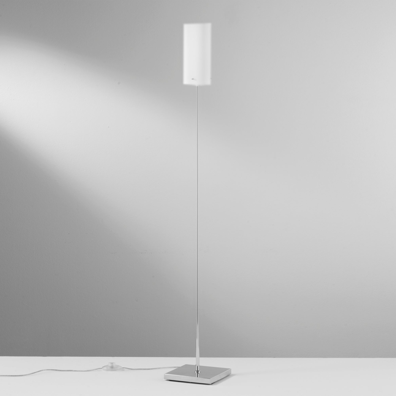 PIANTANA SQUARE BIANCA 1XE27 22X22X155CM [2]
