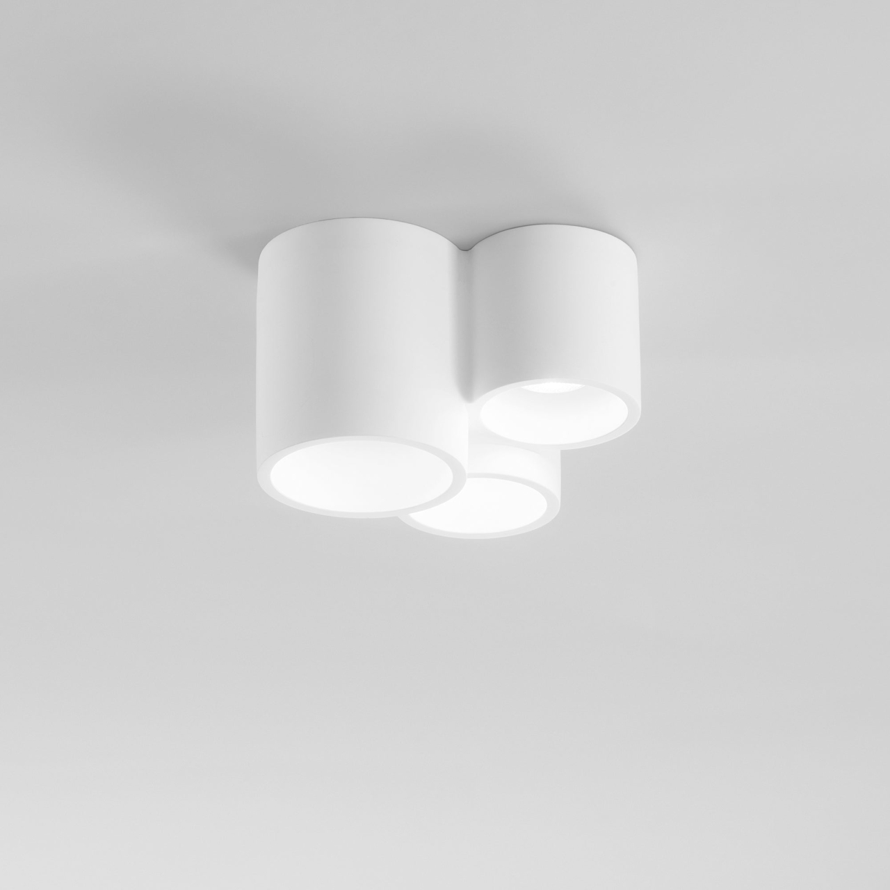 PLAFONIERA BANJIE TUBOLARE BIANCA 3XGU10 22X19,8X14CM [2]
