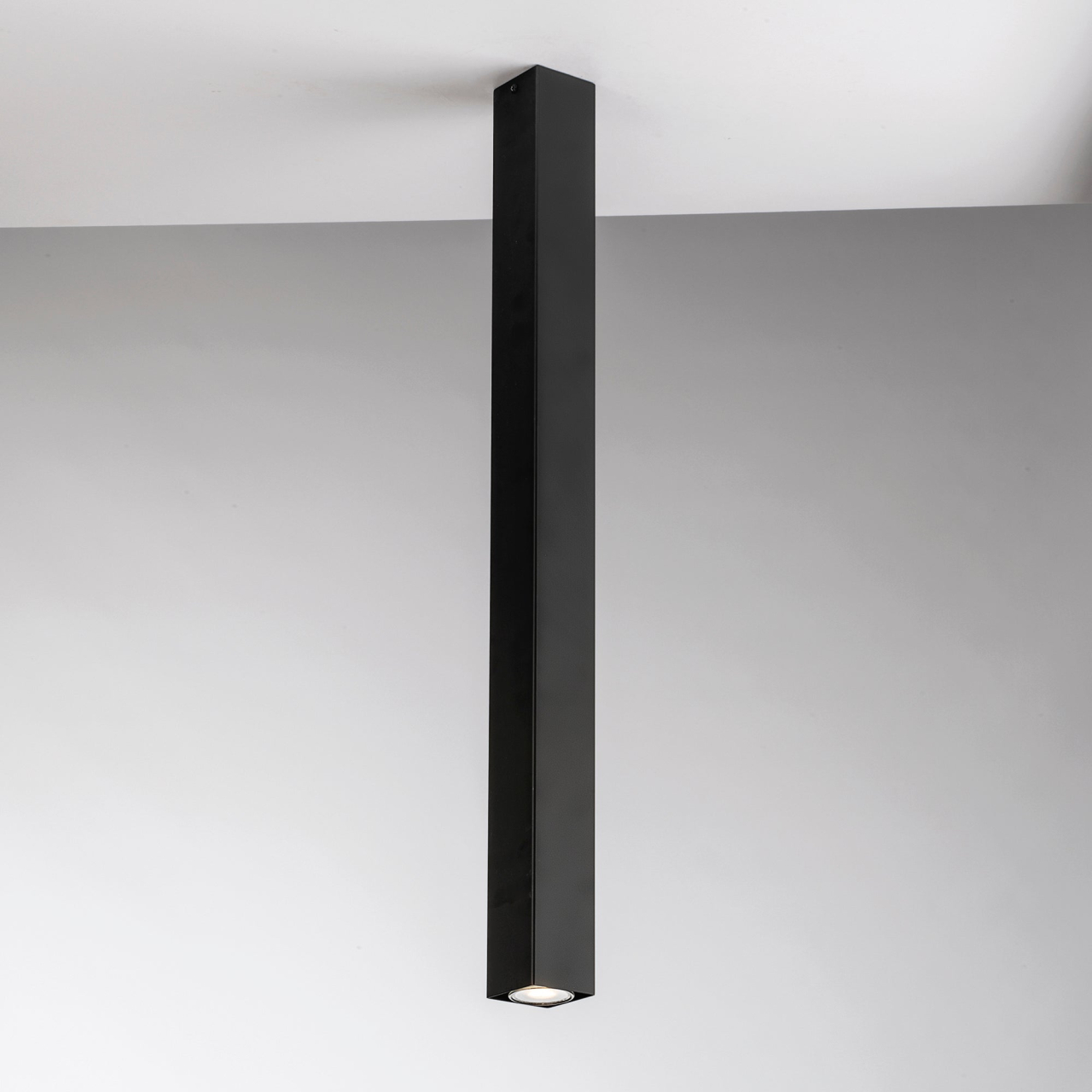 PLAFONIERA FLUKE QUADRATA NERA 1XGU10 6X6X75CM [2]