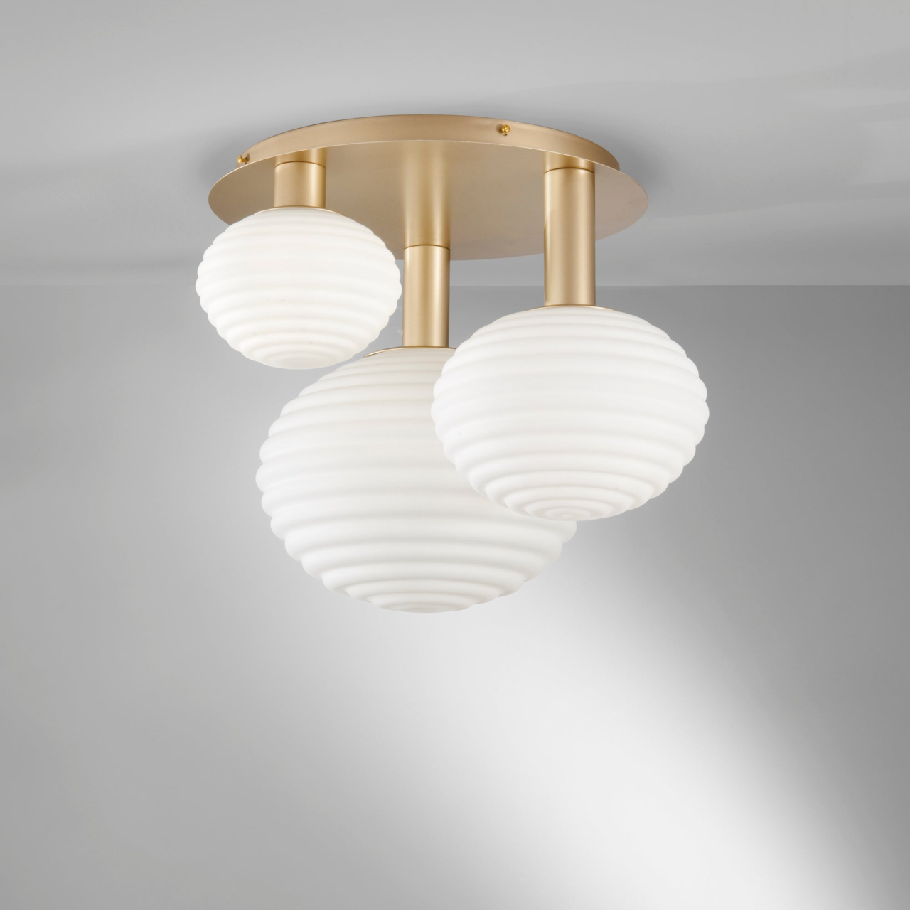 PLAFONIERA RIPPLE ORO 3XE27 53,5X39X48CM [2]