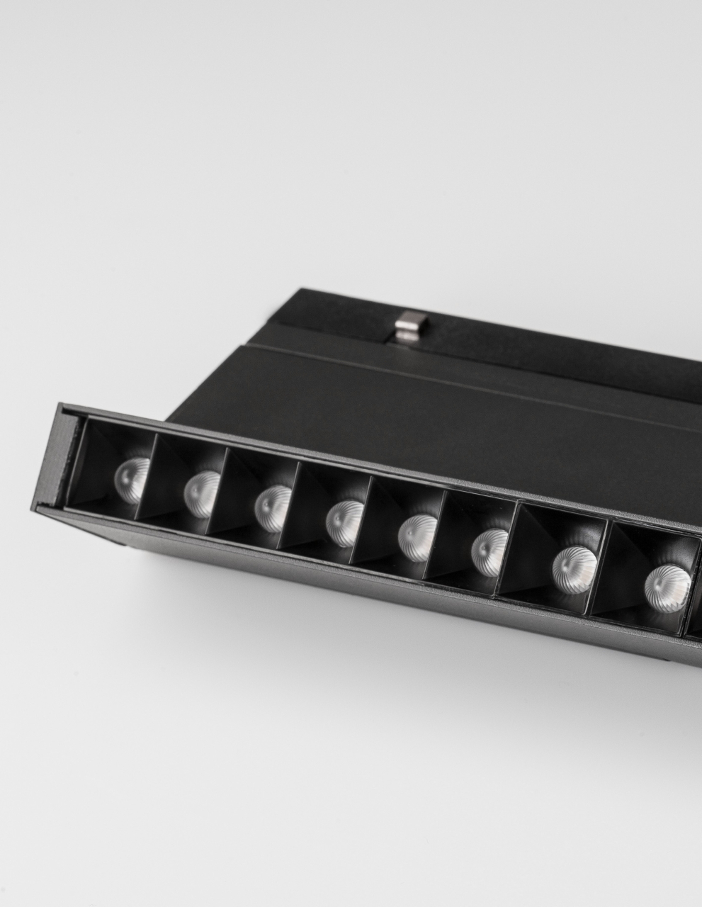 Planet Magnetic B30-15W-Triac-A30 [6]
