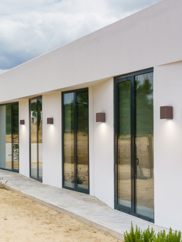 Exterior - METO