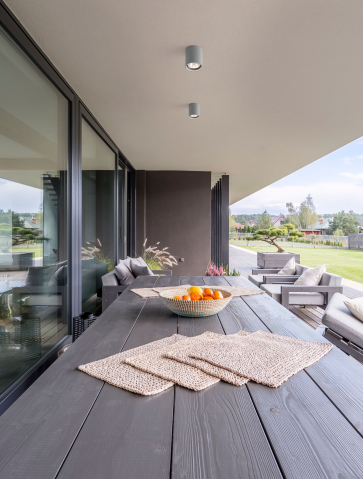 Exterior - RITZ