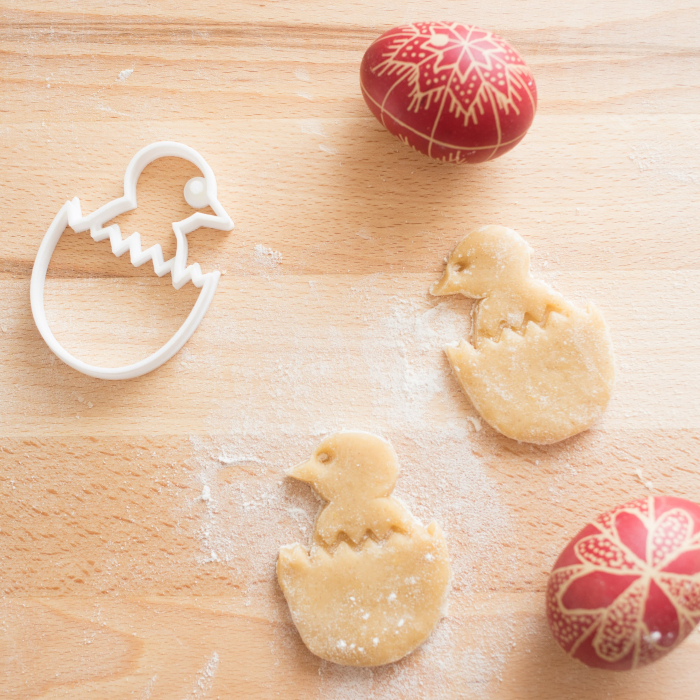 Easter's cookie cutter - Chicken in egg [3]