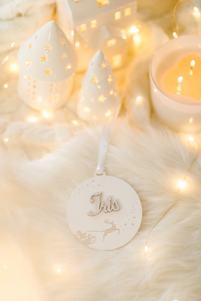 Glob personalizat cu sania mosului - alb [6]