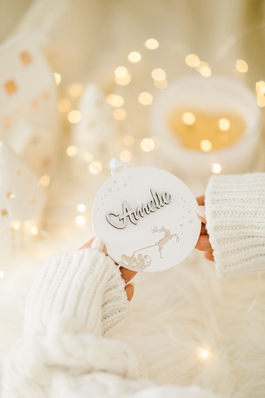 Glob personalizat cu sania mosului - alb [1]