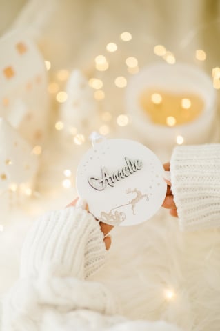 ORNAMENTE CRACIUN - Glob personalizat cu sania mosului - alb