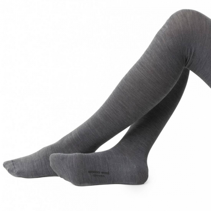 Dres dama din 71.5% lână merinos, 26% poliamidă, 2% elastan, grosime medie [2]
