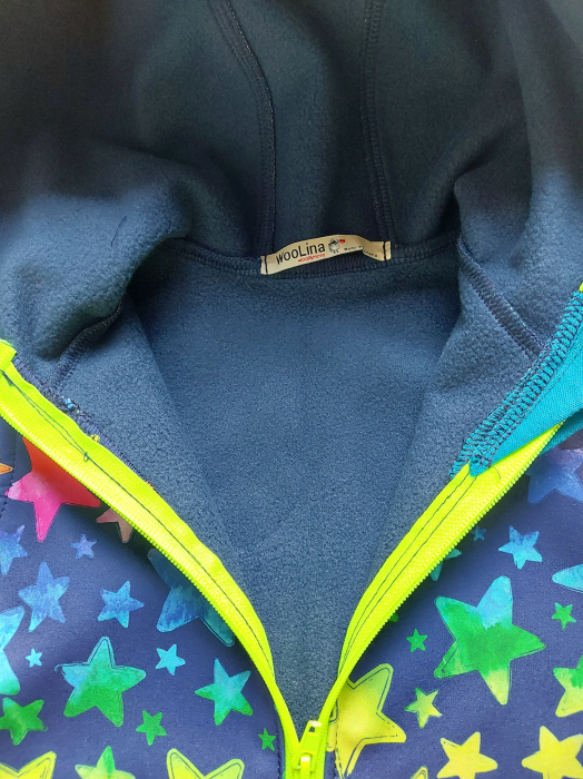 Vesta cu glugă din softshell [4]