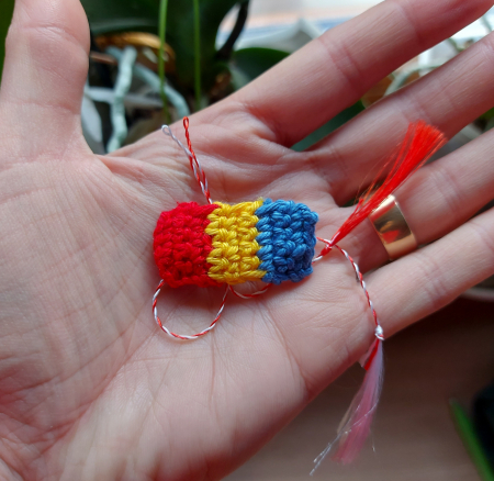 Mărțișor TRICOLOR croșetat handmade [2]