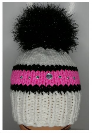 Handmade - Caciula cu strasuri