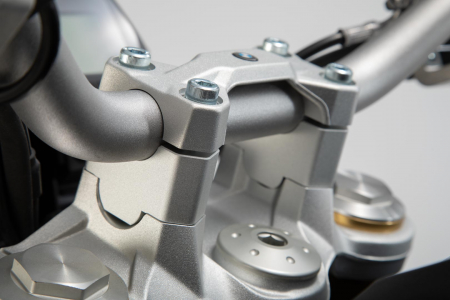 Cleme Fixare Ghidon - Inaltator ghidon D.30 mm. Argintiu . BMW F 750 GS (18-).