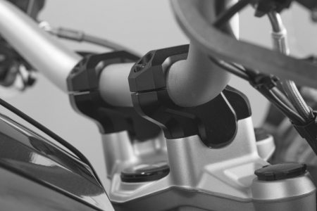 Cleme Fixare Ghidon - Relocare gidon D. 32 mm. insus 32 mm. inspate 25 mm. Negru.