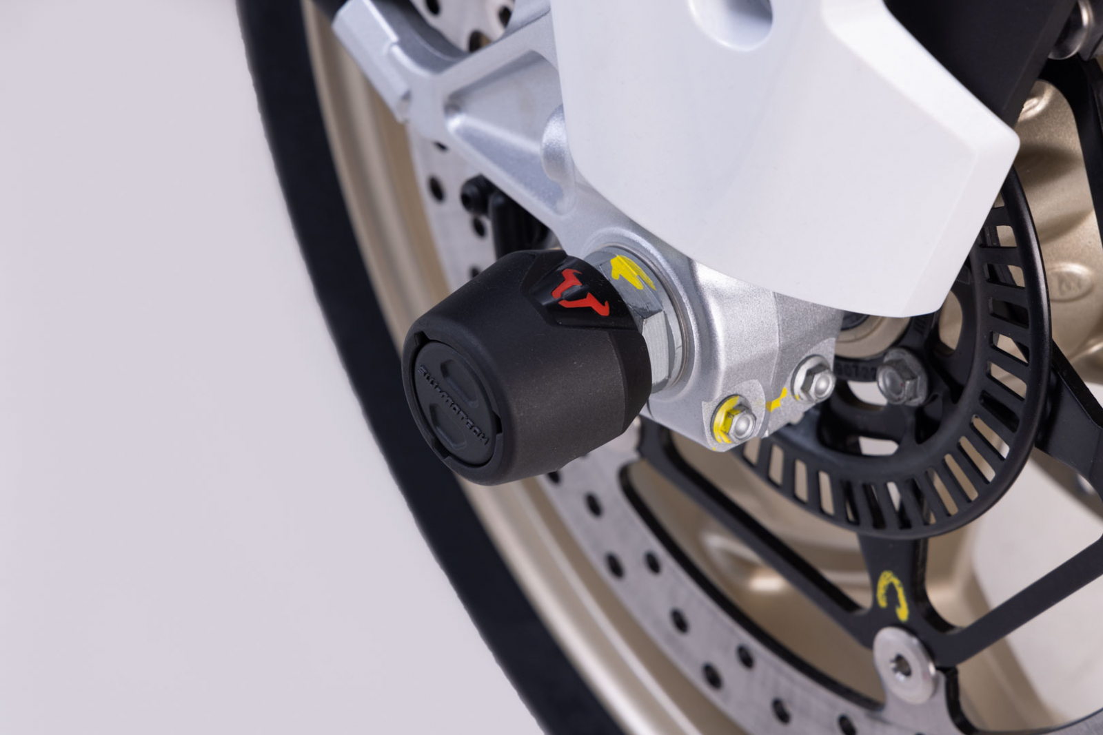 Crash pad ax roata fata Moto Guzzi V100 Mandello/S (22-). Sw-Motech [3]