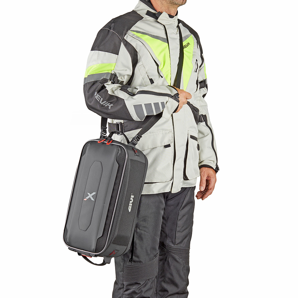 Geanta Givi Cargo 15 L cu sistem prindere magnetic [5]