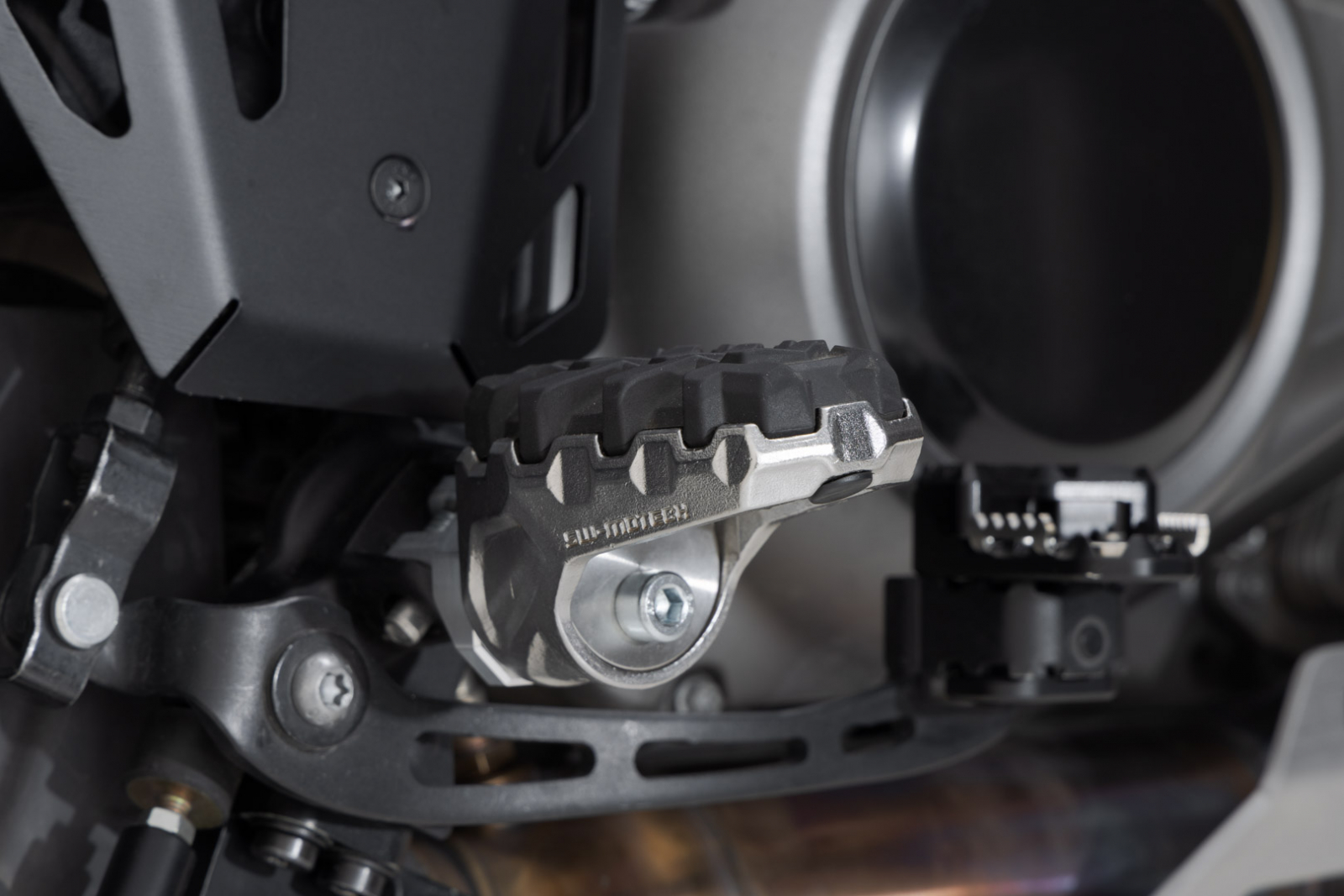 Kit scarite EVO pentru Harley-Davidson Pan America (21-). Sw-Motech [3]