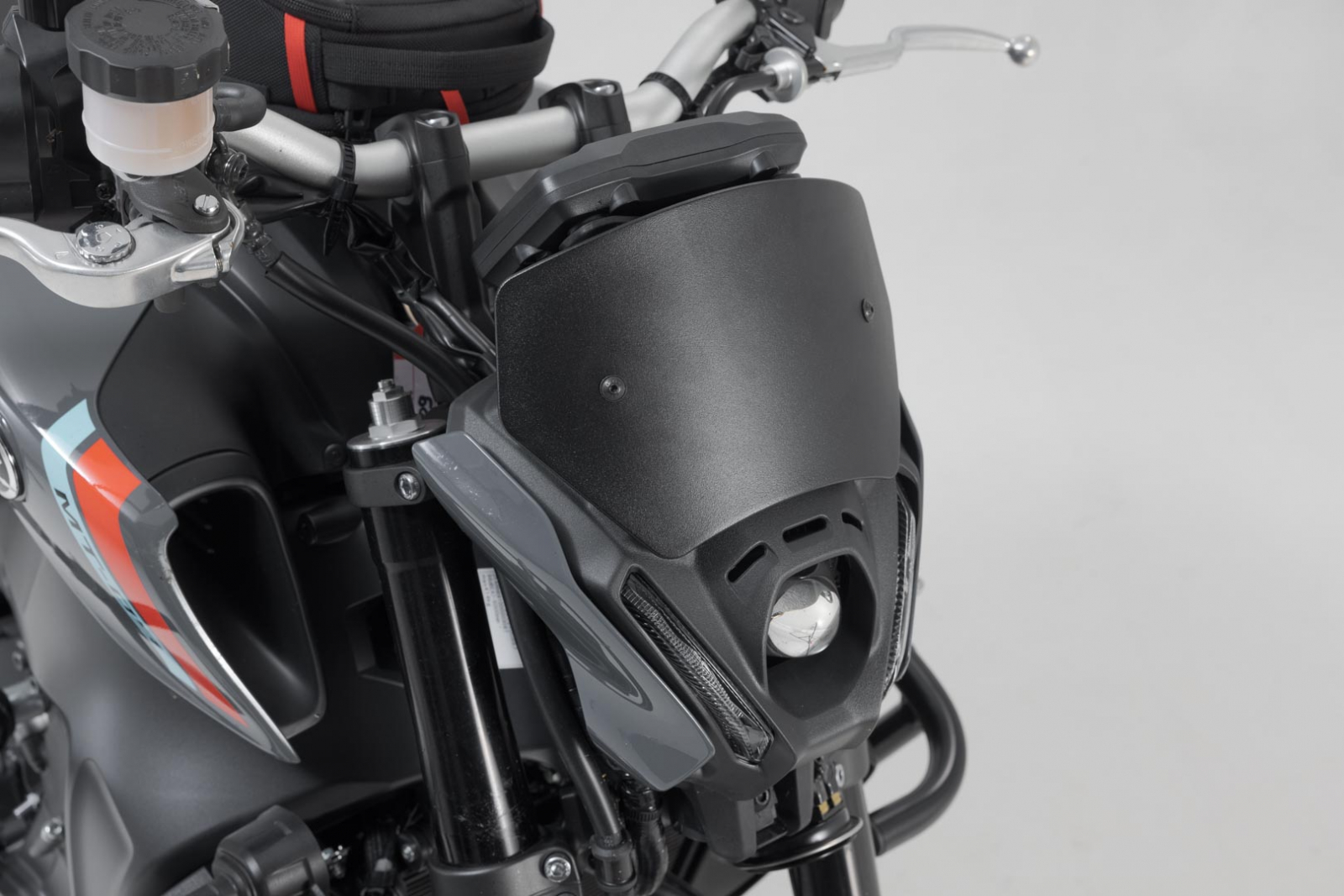 Parbriz negru Yamaha MT-09 (20-). [3]