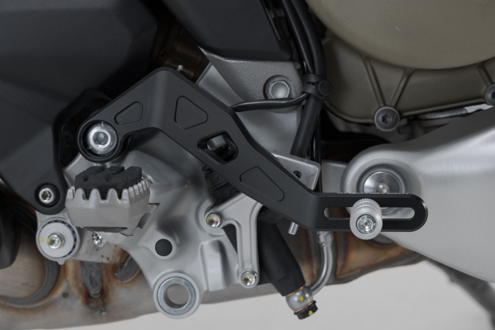 Pedala Frana Ducati Multistrada V4 (20-). Sw-Motech [4]