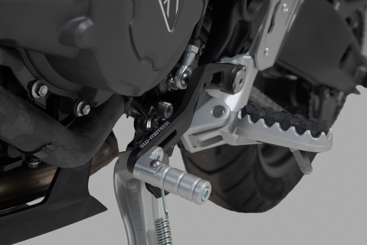 Pedala Frana si schimbator de viteze Triumph Tiger 900 models (19-). [4]