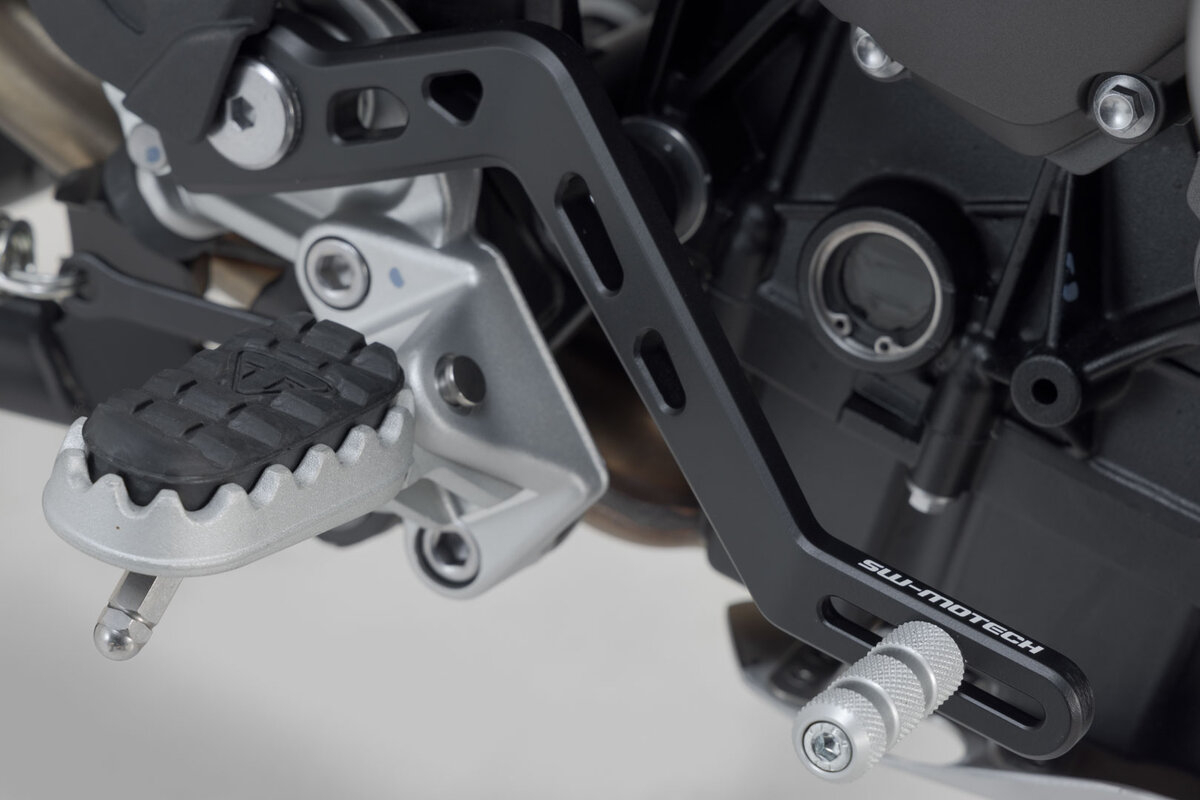 Pedala Frana si schimbator de viteze Triumph Tiger 900 models (19-). [2]