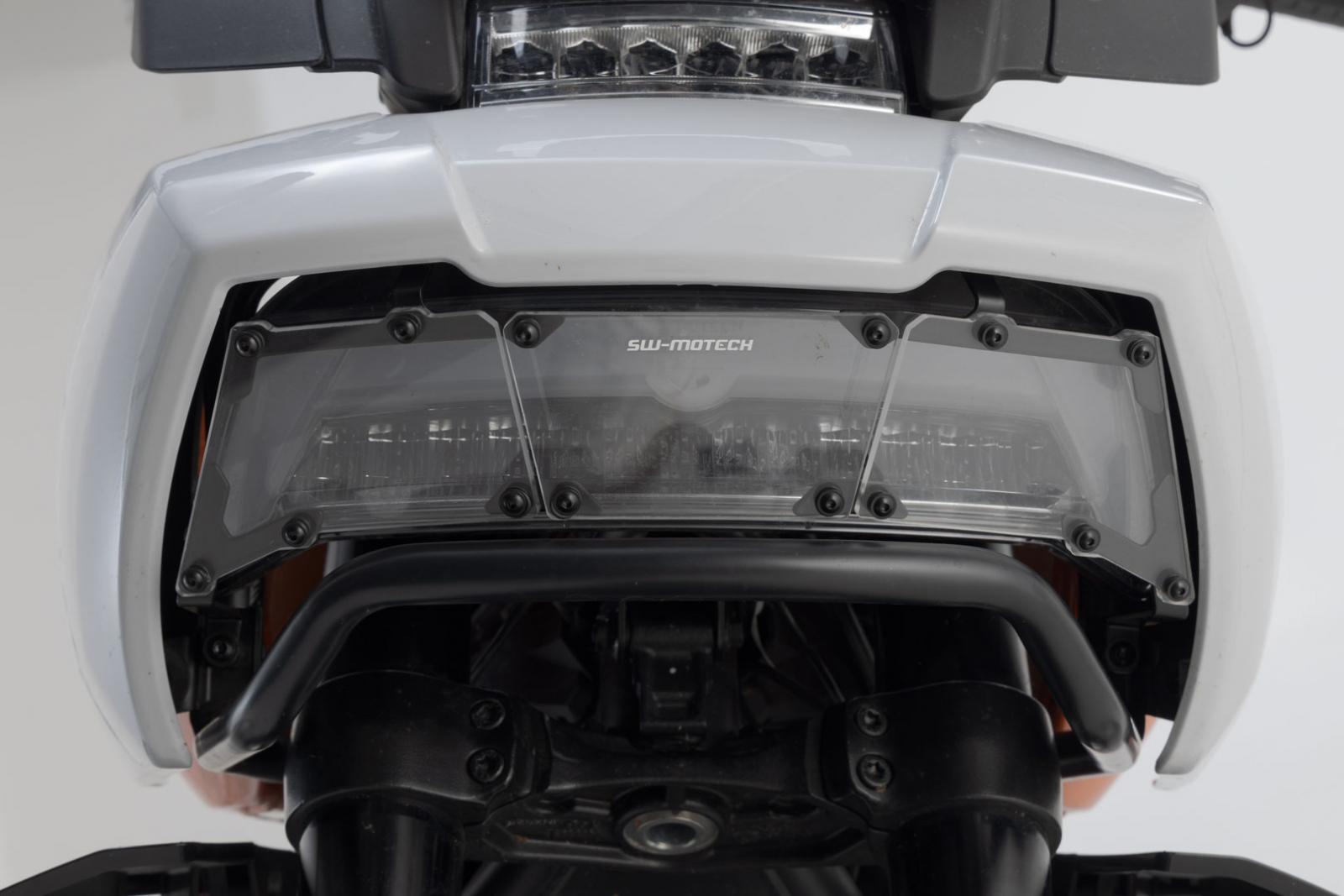 Protectie far H-D Pan America. Sw-Motech [1]