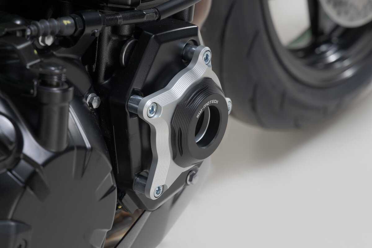 Protectie pentru carcasa motorului , negru/argintiu Kawasaki Z900 models (16-) Sw-Motech [5]