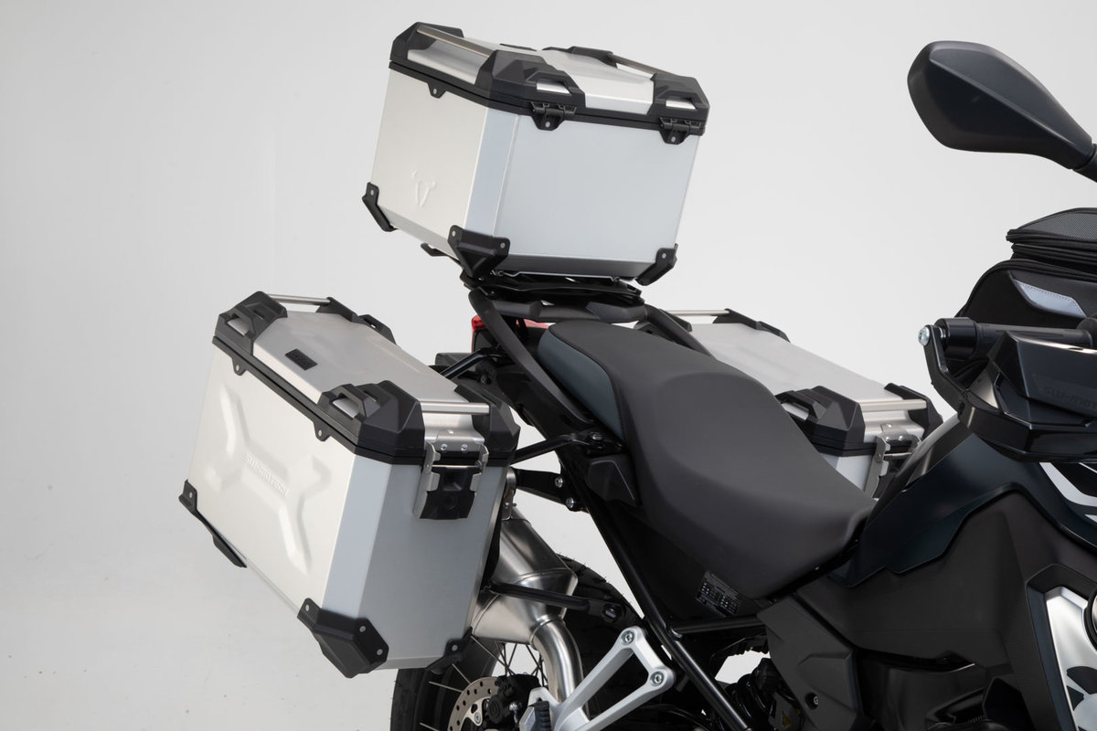 Set 3 cutii Adventure cu sistem fixare Argintiu. BMW F 750/850 GS. Stainless steel rack. [1]